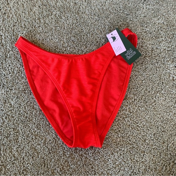 NWT Wild Fabel Red Cheeky Bikini Bottoms Size Small 4-6 - Picture 1 of 5